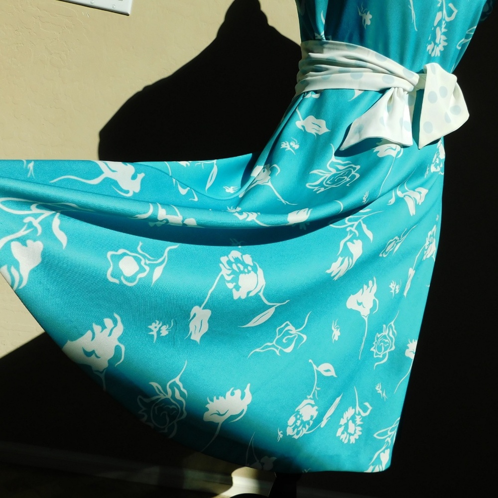Vintage flare blue floral rockabilly swing dress - Picture 5 of 8